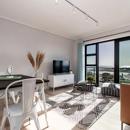 Burmeister 407 -Spacious 1 Bedroom Apartment Across From Ocean Cape Town Exterior photo