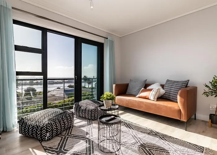 Burmeister 407 -Spacious 1 Bedroom Apartment Across From Ocean