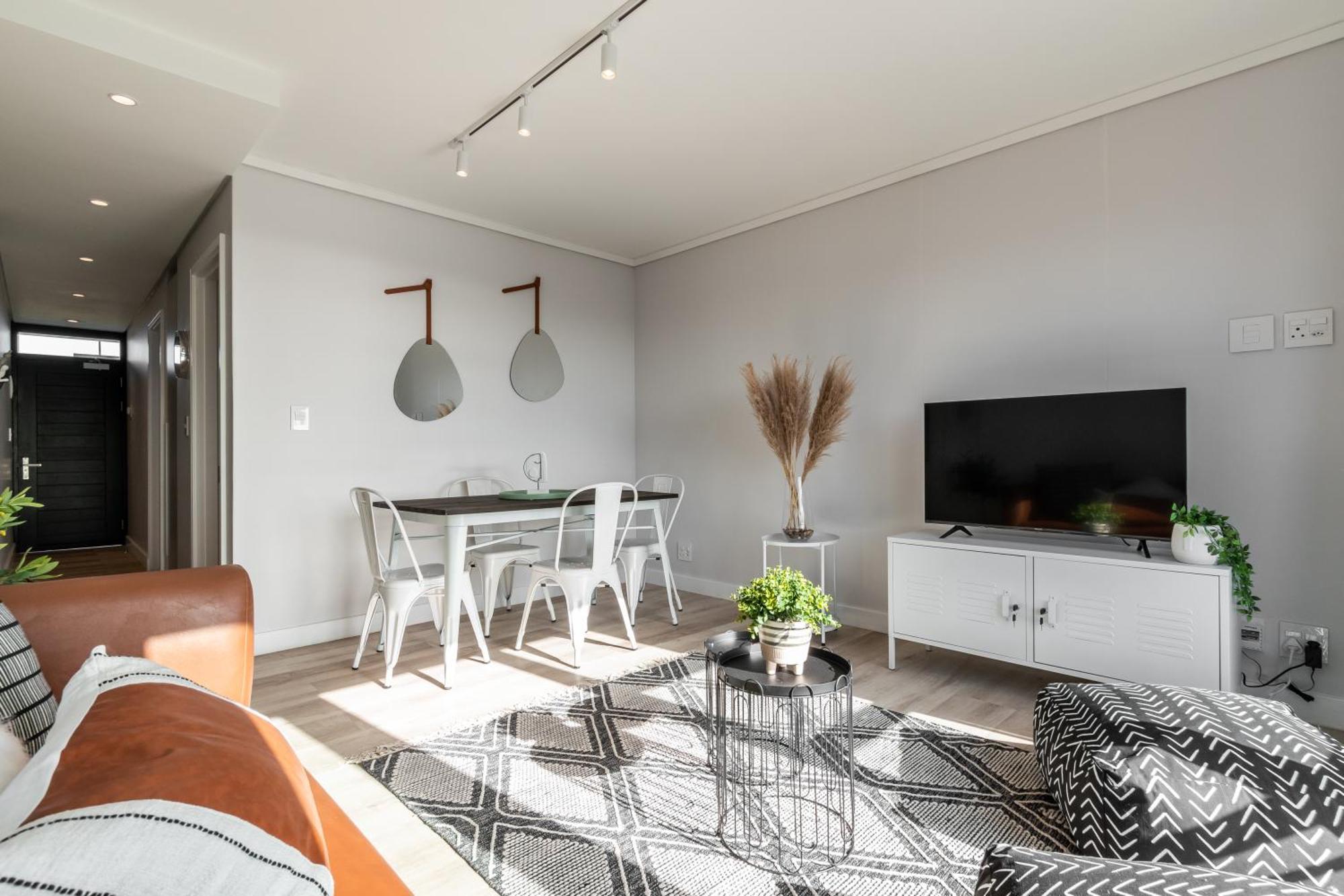 Burmeister 407 -spacious 1 Bedroom Across From Ocean * Cape Town